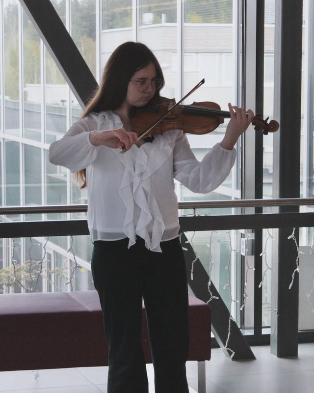 Julkaisu Avonian Instagram-tililtä